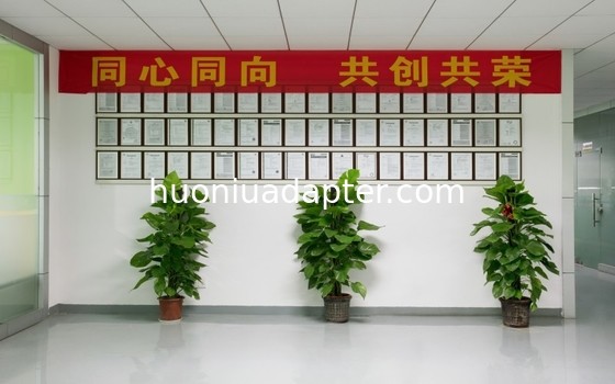 qualidade Adaptador de alimentação AC DC universal fábrica
